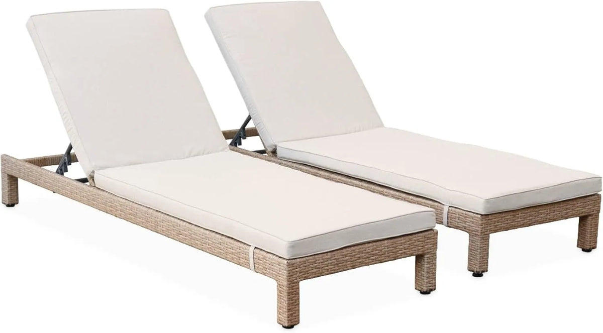 Lot de 2 Chaises Longues en Résine Tressée avec Coussins Beiges - Modèle Naturel Pisa