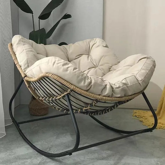 Fauteuil à bascule, en résine tressée
