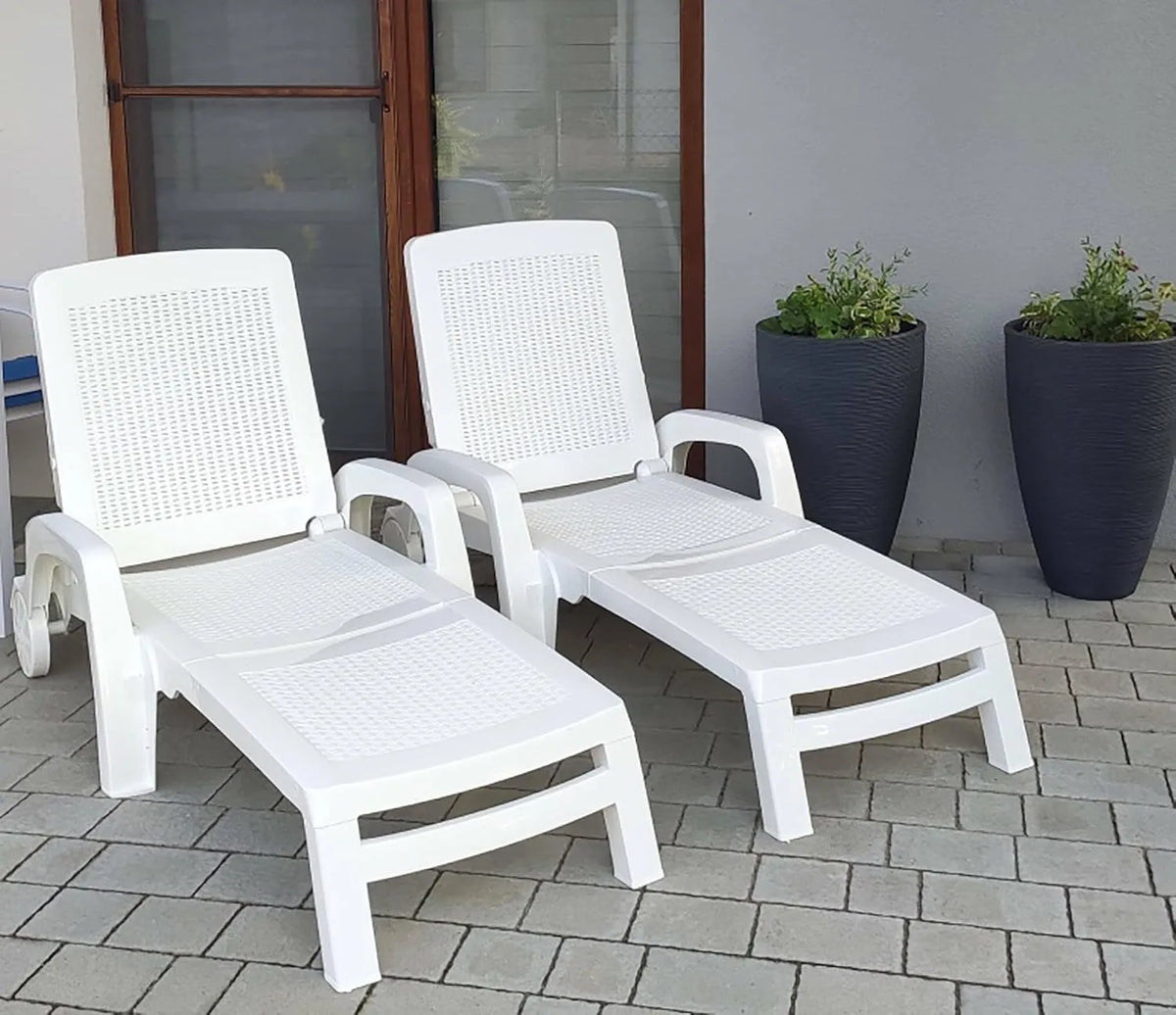 Chaise Longue Réglable Saturno avec Accoudoirs pour Jardin, Made in Italy, 190x70x46 cm, Blanc