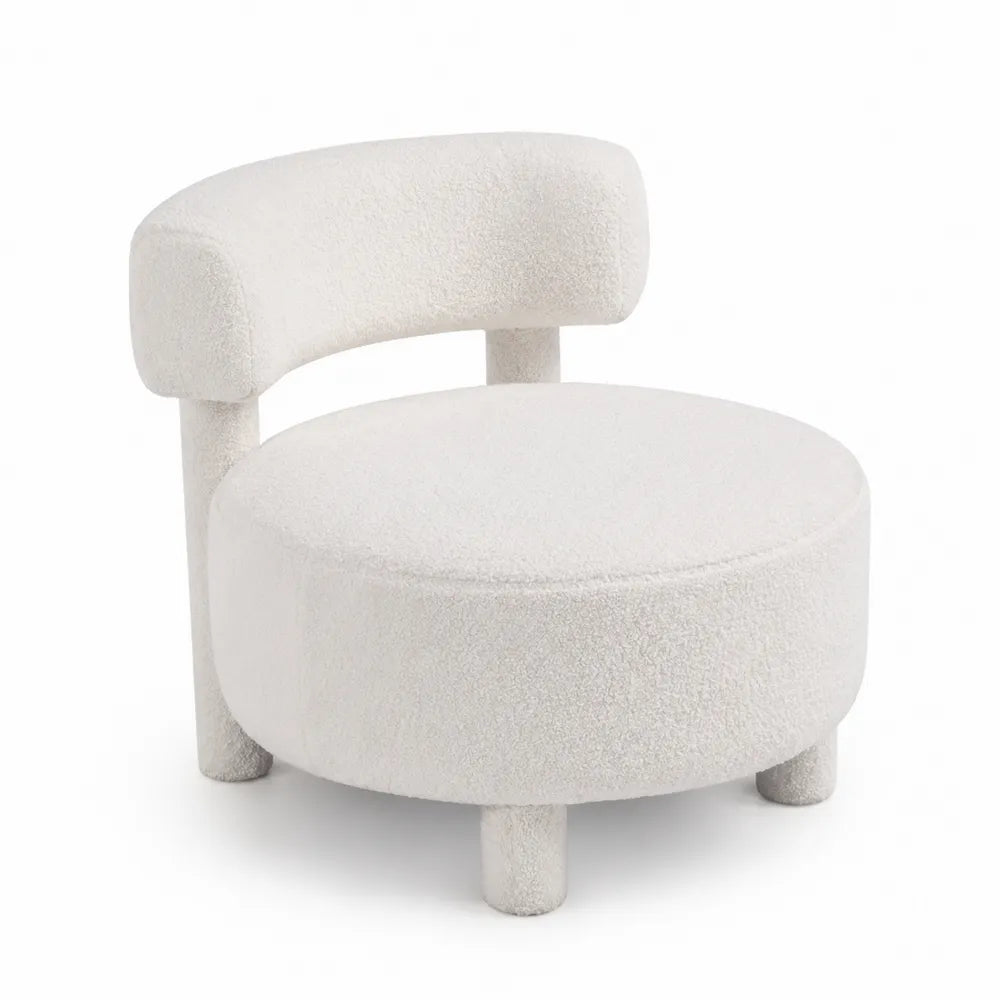 Fauteuil en bouclette blanc avec dossier arrondi